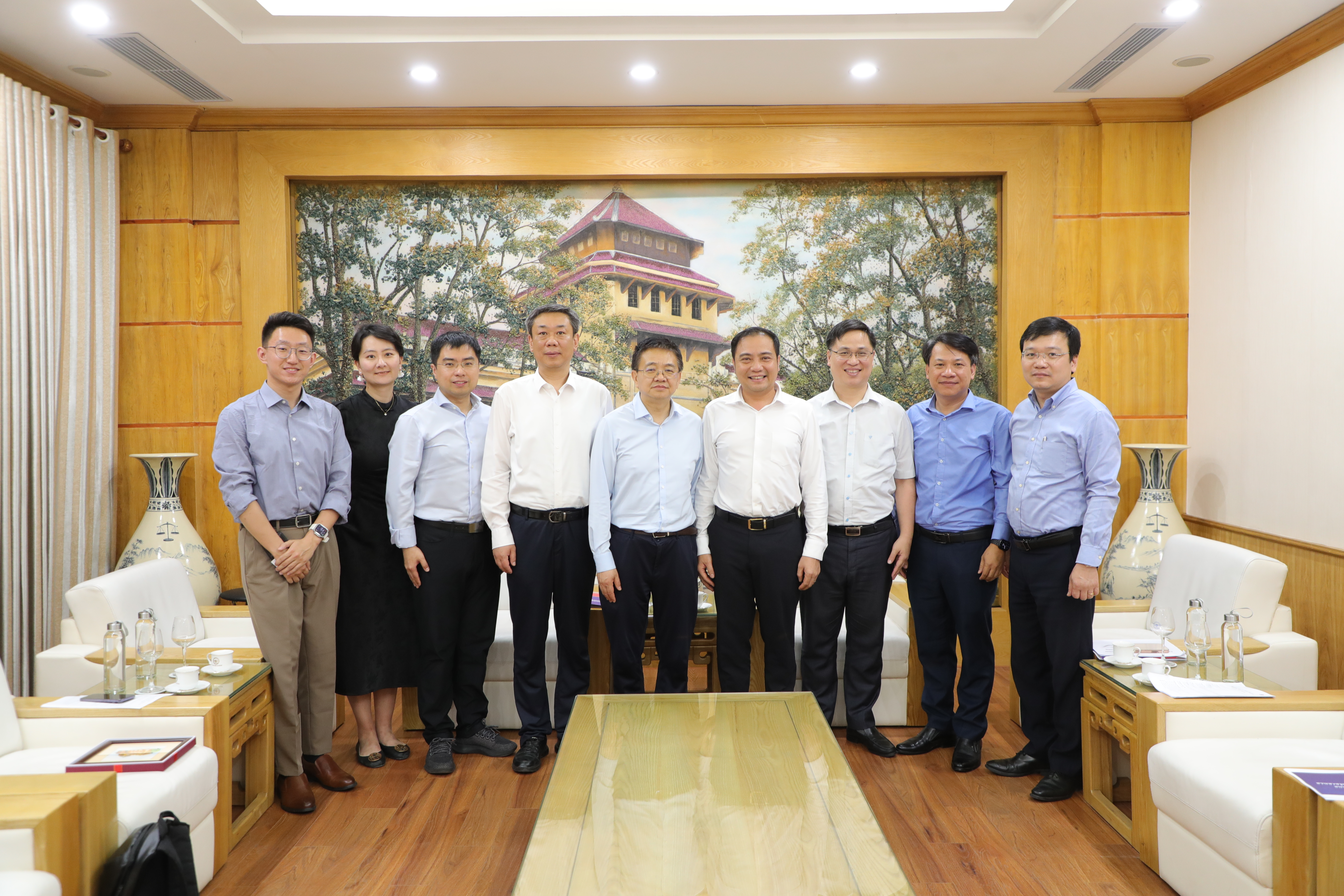 20260525-校领导率团访问越南、柬埔寨-教务处-访问河内国家大学.JPG